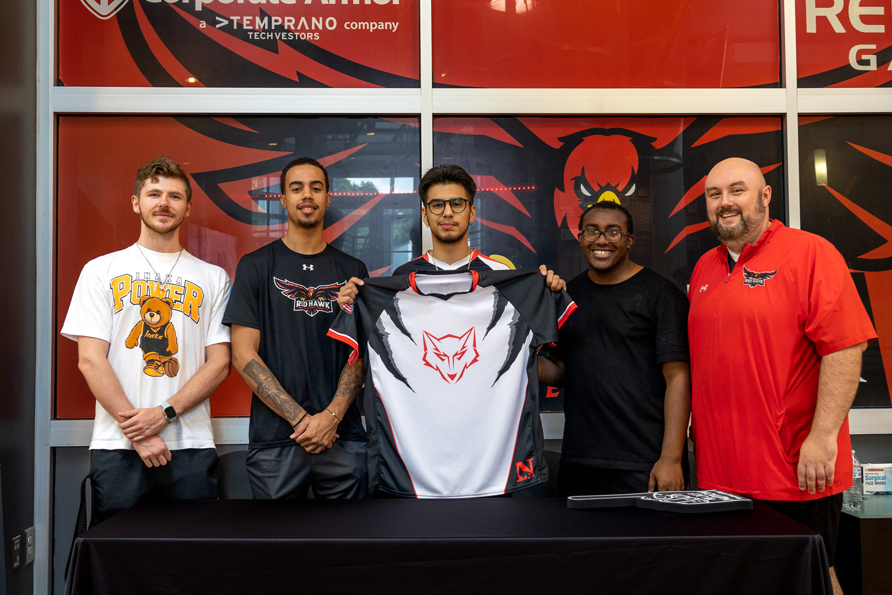 Red Hawks&rsquo; Santamaria signs with Newberry Esports
